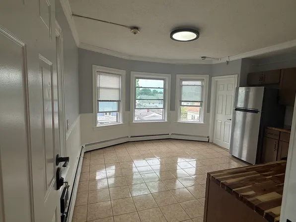 (undisclosed Address), Pawtucket, RI 02860