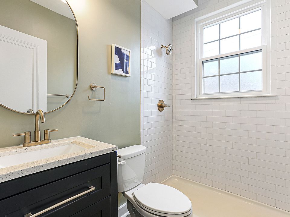 1st image of 838 Lowerline St #10856352