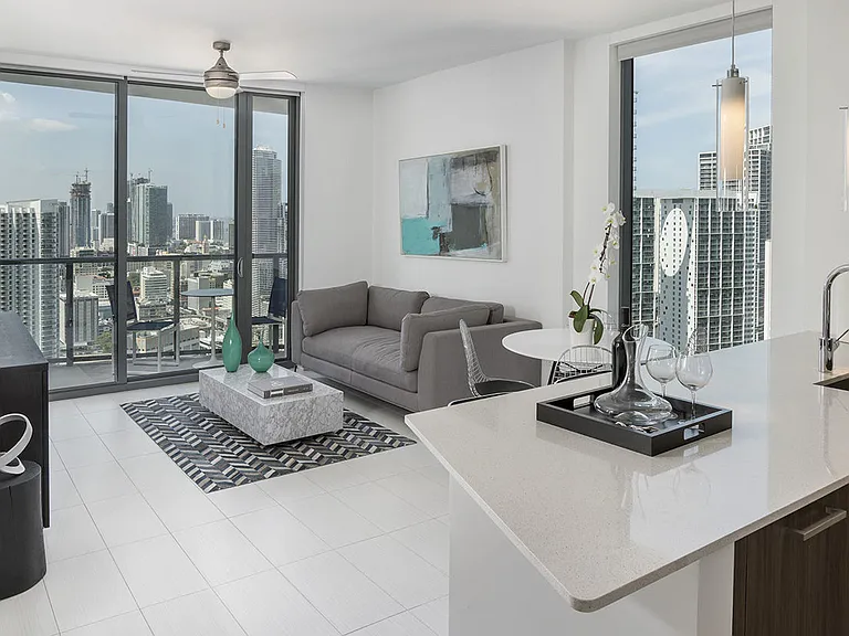 Solitair Brickell Apartments — Photo 11