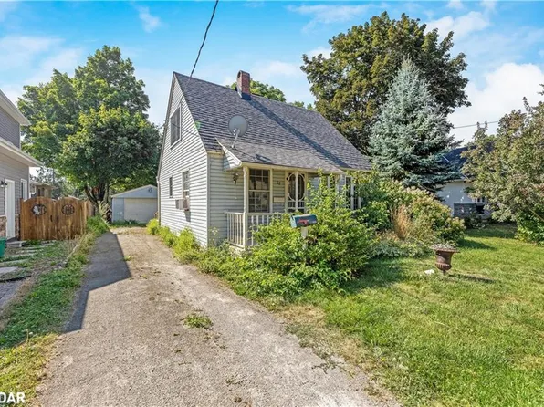 12 Churchill Cres, Halton Hills, ON L7G 2N1
