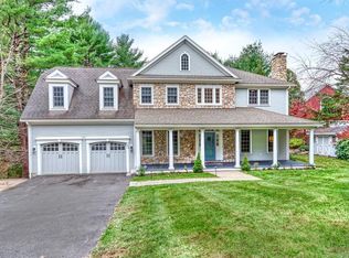 32 High Rock Ln, Westwood, MA 02090