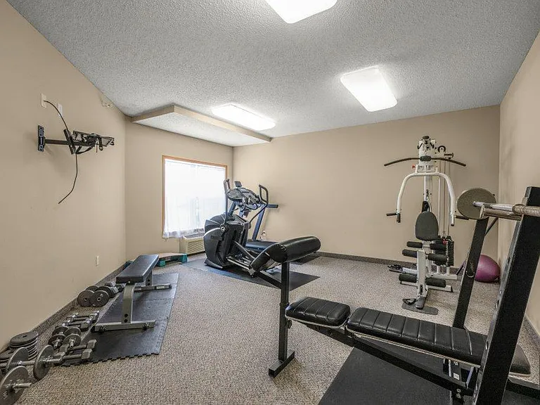 114200 Hundertmark Rd #110 — Photo 24