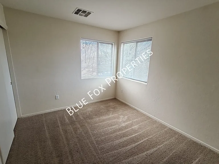 8262 W Zlacket Dr — Photo 7