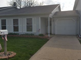 2182 Pepperwood Ln, Glendale Heights, IL 60139