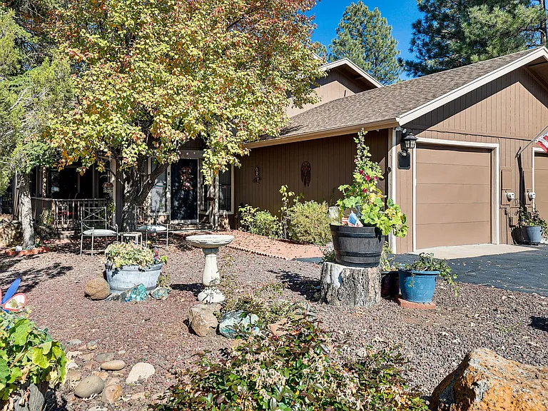 2787 Oak Cir #ID1604744P — Photo 12
