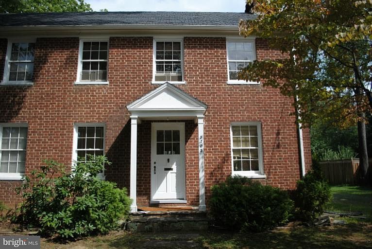 1st image of 3701 McLean Ave #3703