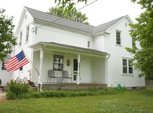 475 Jay Rd, Cedar Grove, WI 53013