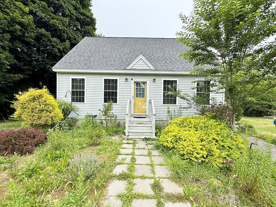 1st image of 5 Eastman Ave