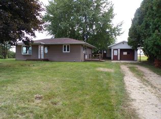 5779 W Town Line Rd, Leaf River, IL 61047