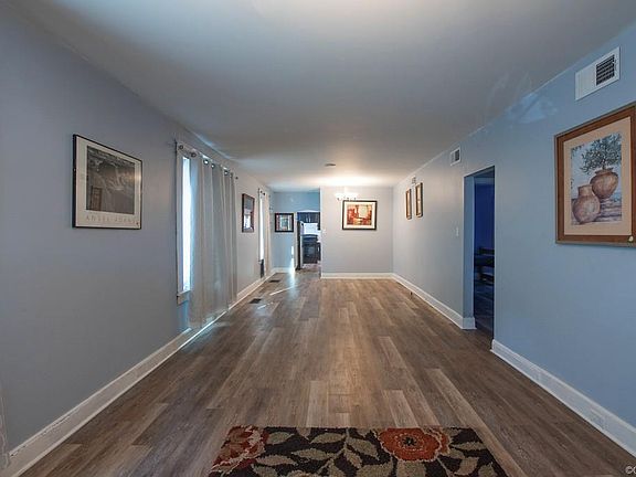 4th image of 2111 Keswick Ave