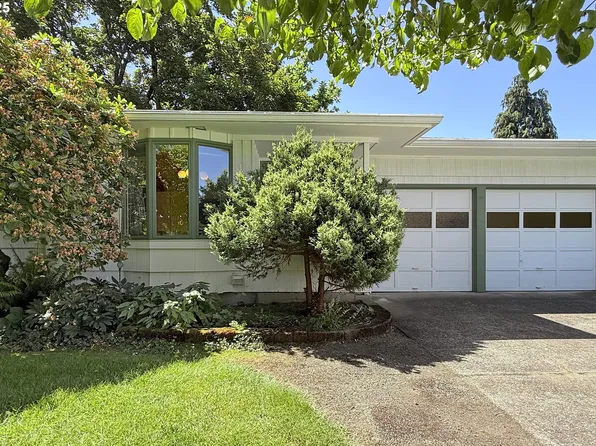 4296 SE Fieldcrest St, Milwaukie, OR 97222
