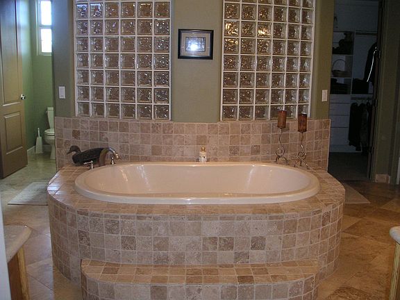 Master jetted tub and walk thru shower