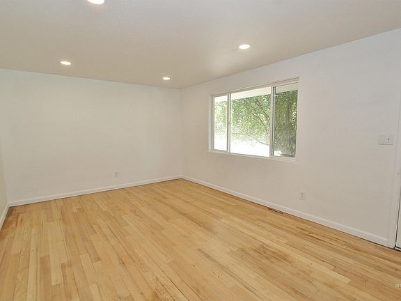 2nd image of 4026 N Christine St