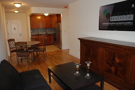 2nd image of 2012 31st St APT 2E