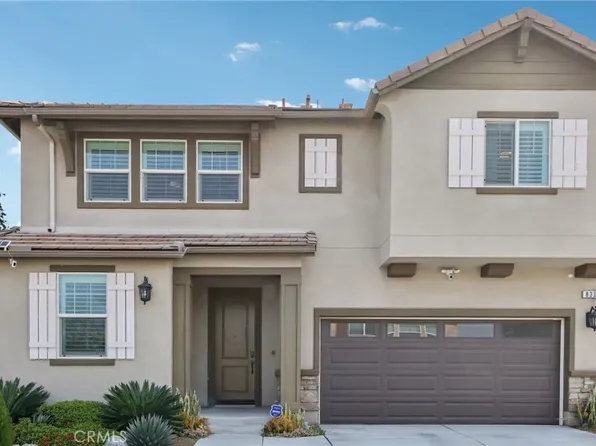 833 S Sumac Ln, Rialto, CA 92376