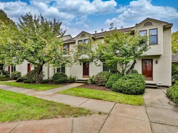 9 Apache Way, Tewksbury, MA 01876