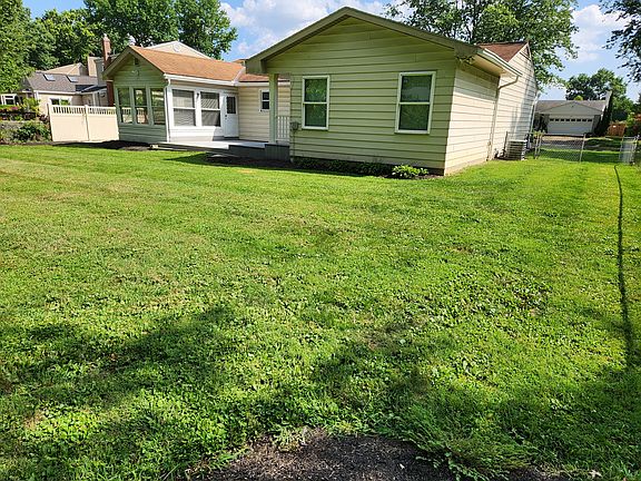 3rd image of 160 Fairdale Ave