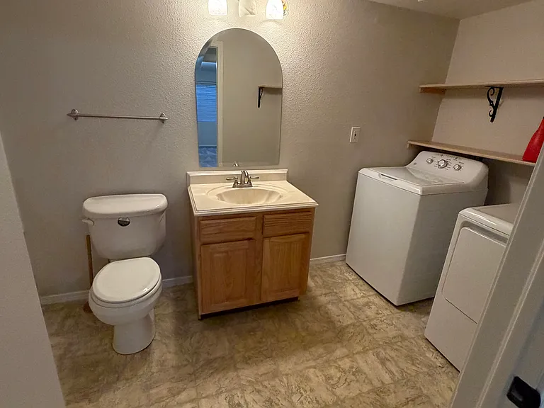5843 Butterfield Dr — Photo 14