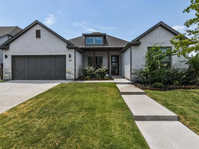 16493 Prairie Oak Rd — Photo 1