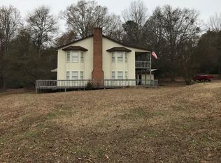 136 Seagraves Rd, Hull, GA 30646