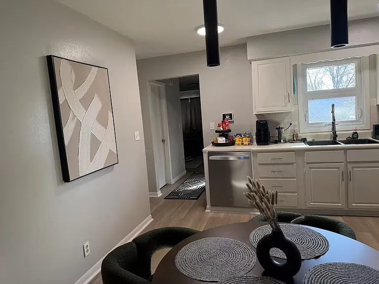 647 Poppy Dr — Photo 5