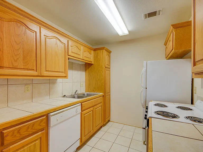 Spurlock North Apartments — Photo 6