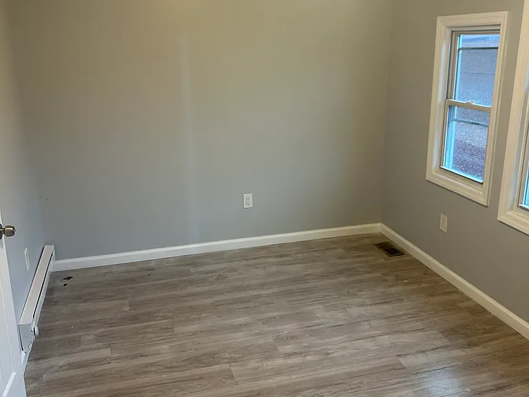 603 Grove St — Photo 4