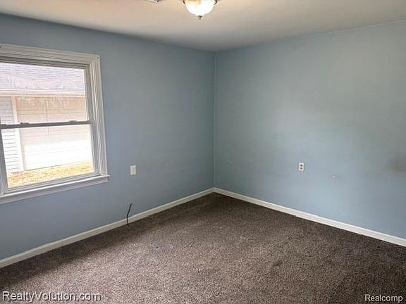 4th image of 125 Rule Rd