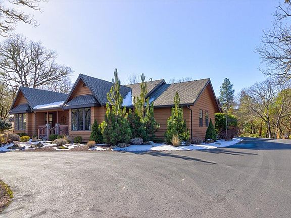 3rd image of 137 Placer Hill Dr