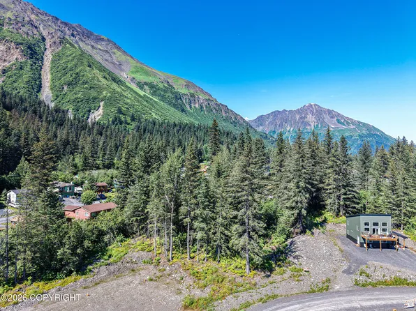 2021 Dunham Dr, Seward, AK 99664