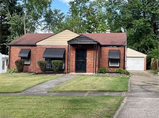 1373 Hardesty Blvd, Akron, OH 44320