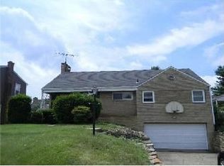 4942 Roberta Dr, Pittsburgh, PA 15236