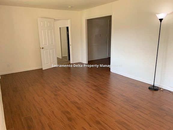 2nd image of 721 Sonoma Ave