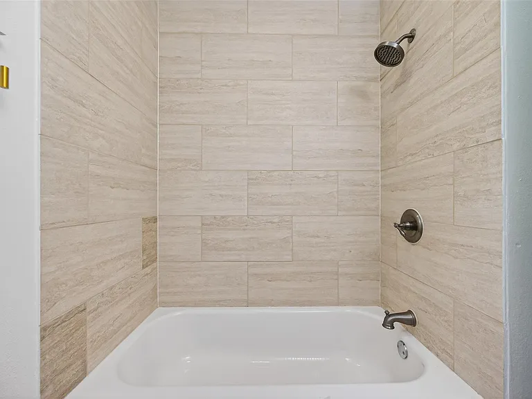 24014 Nomini Hall Ln — Photo 18
