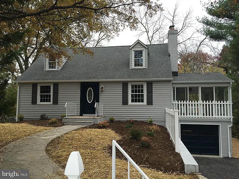 1st image of 517 Evergreen Rd