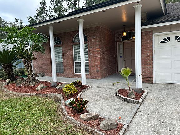 Drive way to front door