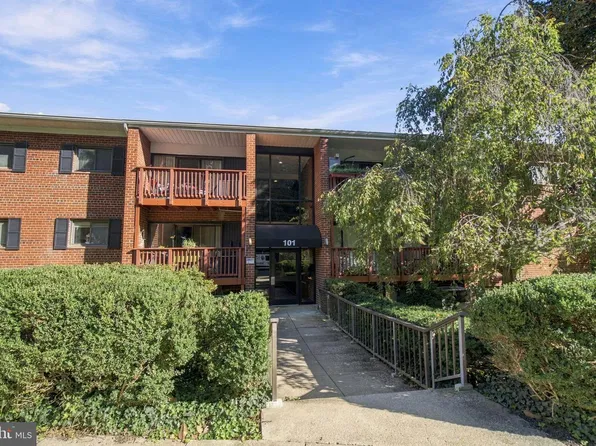 101 Skyhill Rd APT 303, Alexandria, VA 22314