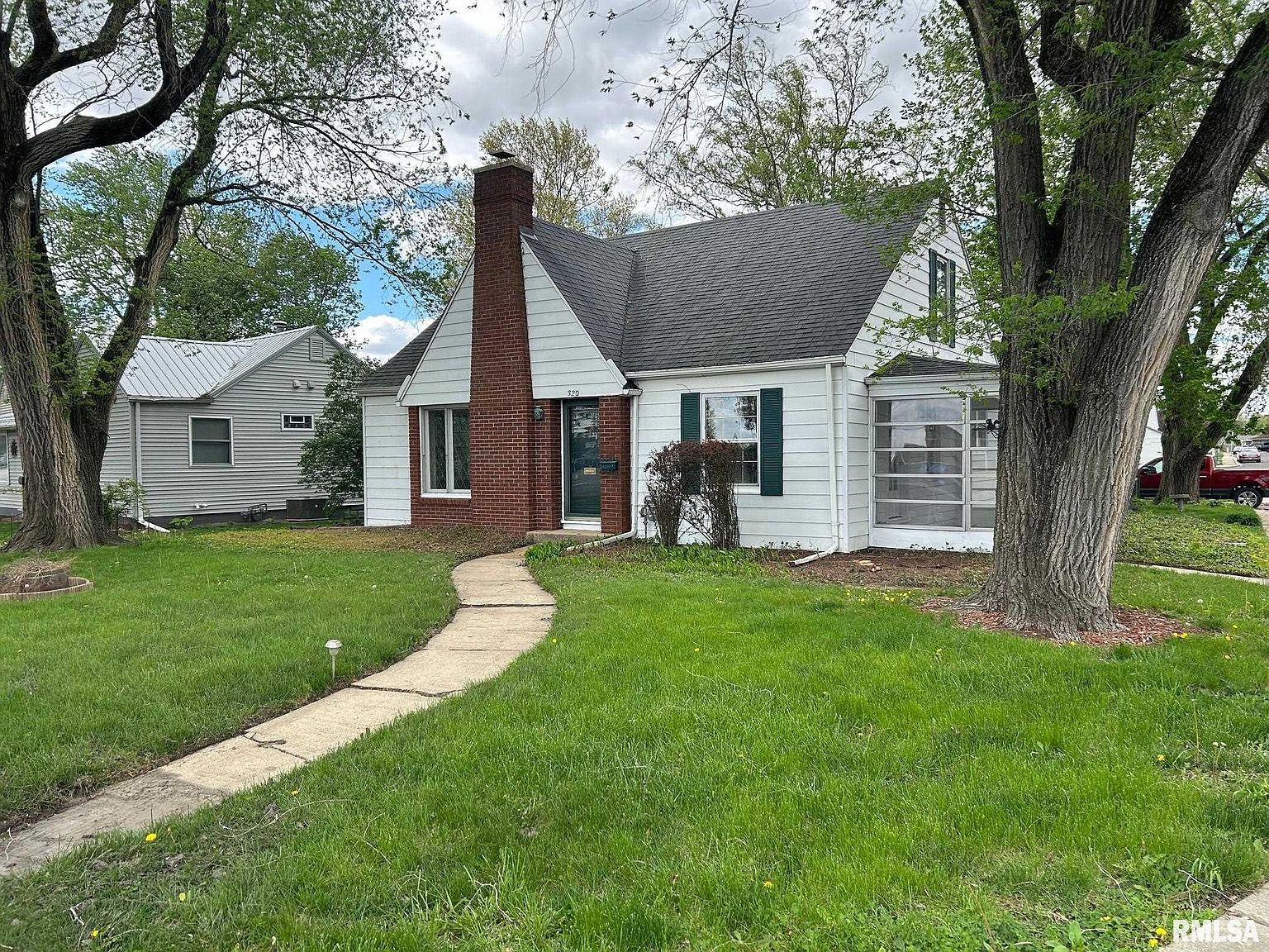 320 W Springfield Rd, Taylorville, IL 62568 | MLS #CA1028597 | Zillow