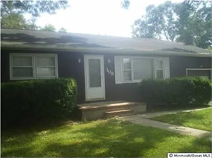 109 Chestnut Dr photo 1