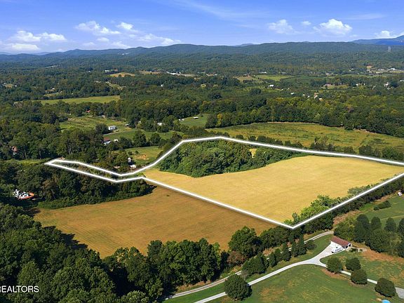 3rd image of Mahoney Rd