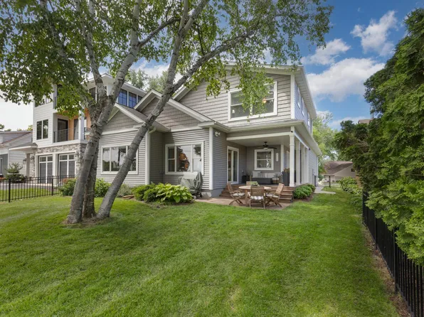 3520 N Shore Dr, Wayzata, MN 55391