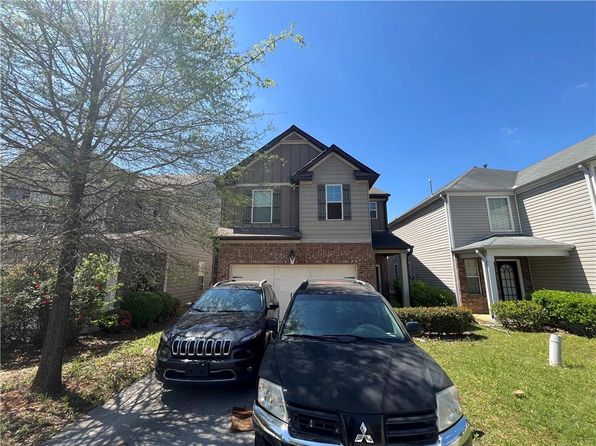 5903 El Segundo Way, College Park, GA 30349