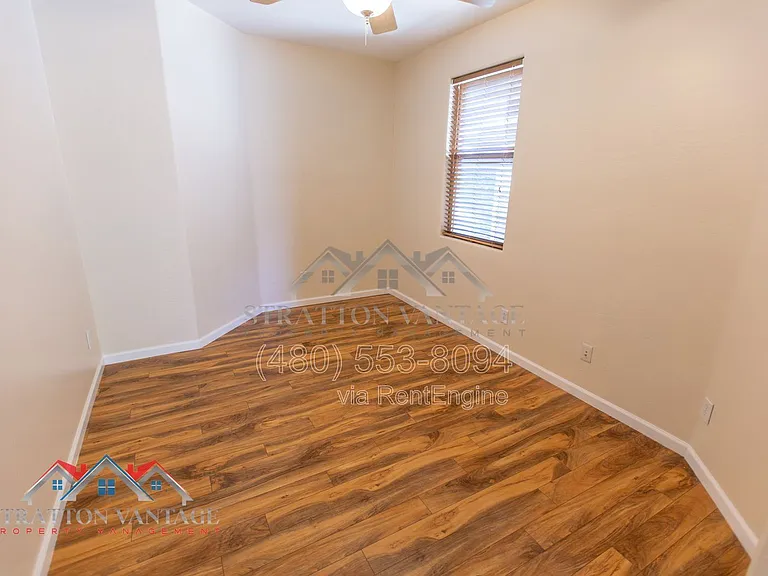 15272 W Jackson St — Photo 10