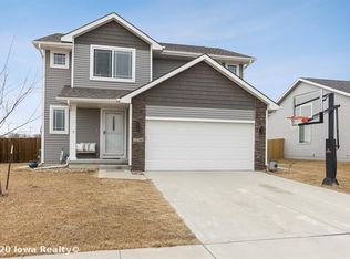 1750 Sadie Ln, Adel, IA 50003
