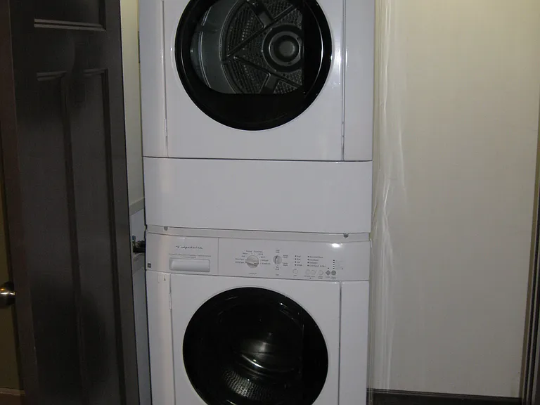 631 Ontario St SE #208 — Photo 29