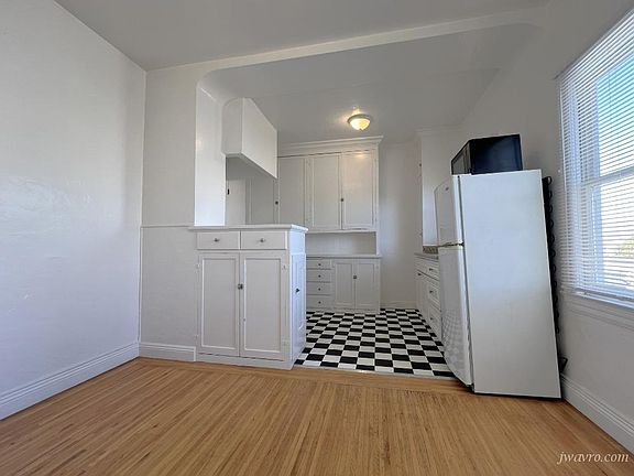 4th image of 1980 Jefferson St APT 301
