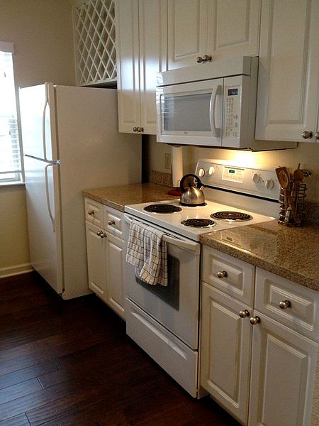 2nd image of 117 Scenic Cove Ln