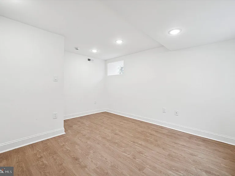 2534 S 61st St #2 — Photo 13
