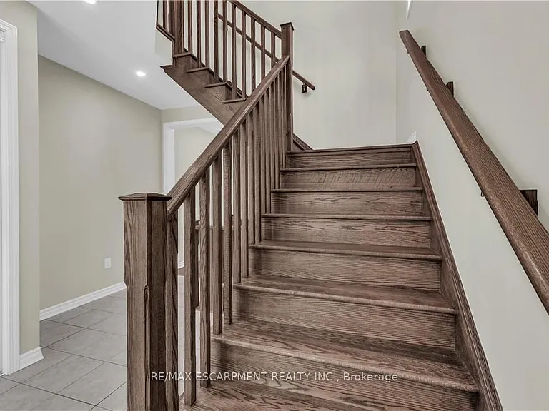 75 Forest Ridge Ave — Photo 27
