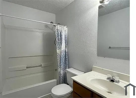 713 Catumet Dr — Photo 10